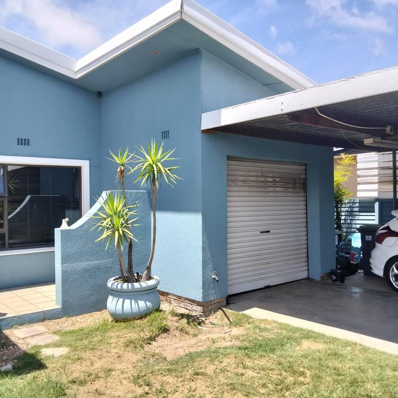 3 Bedroom Property for Sale in Peerless Park North Western Cape